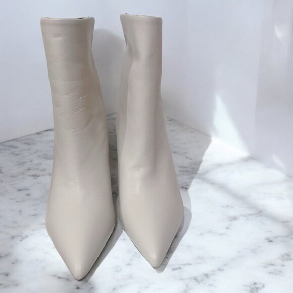 NIB Revolve Alias Mae Off White All Leather Bootie - Picture 5 of 7
